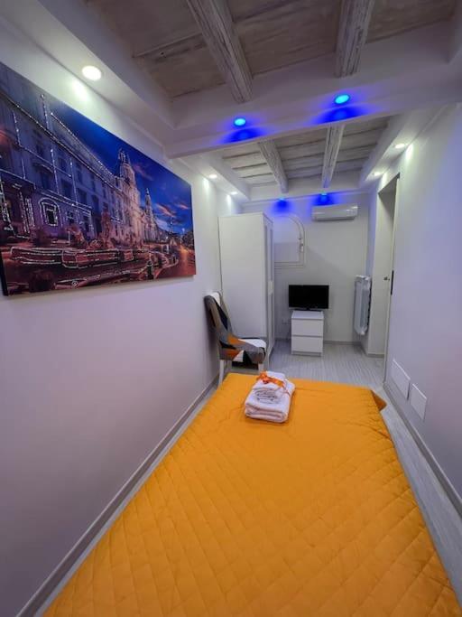 Historic Center, 800 Meters From The Trevi Fontain Apartment Rom